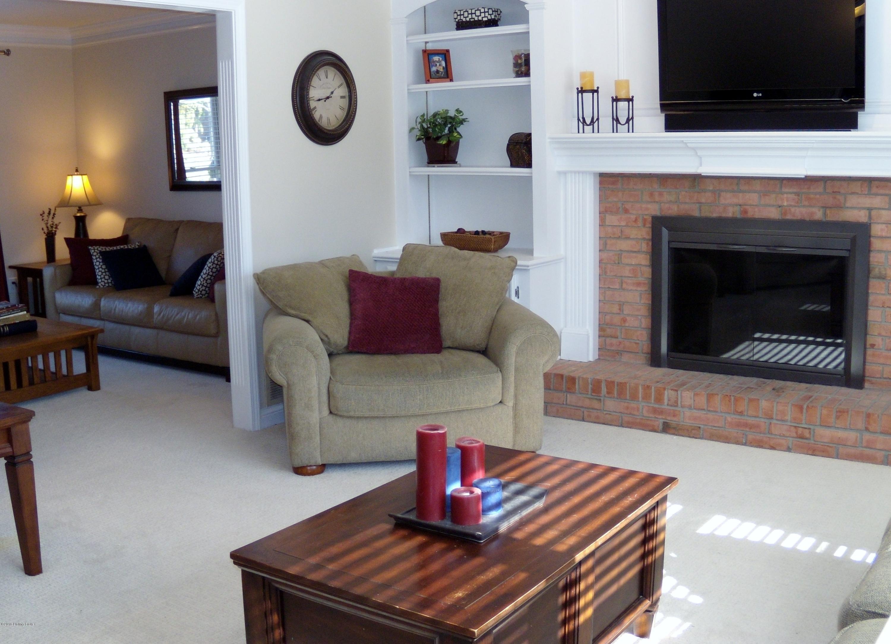 3218 Trail Ridge Road Louisville, KY 40241 - Photo 15 of 63 09 Family Room