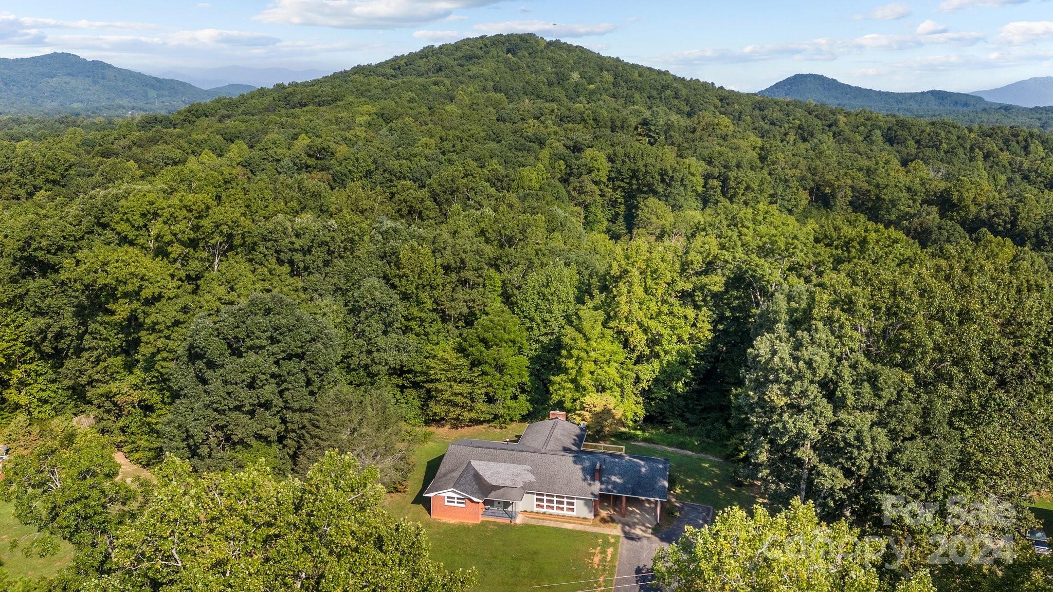 305 Landis Road Marion, NC 28752 - Photo 1 of 32 Gallery Image 1