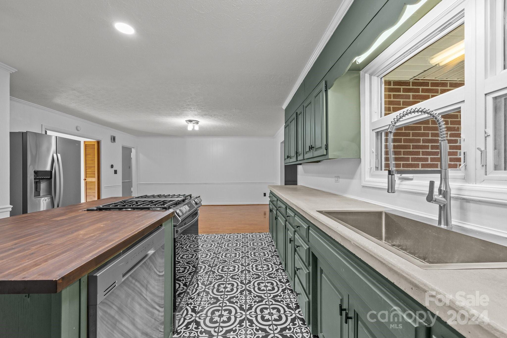 305 Landis Road Marion, NC 28752 - Photo 12 of 32 Gallery Image 12