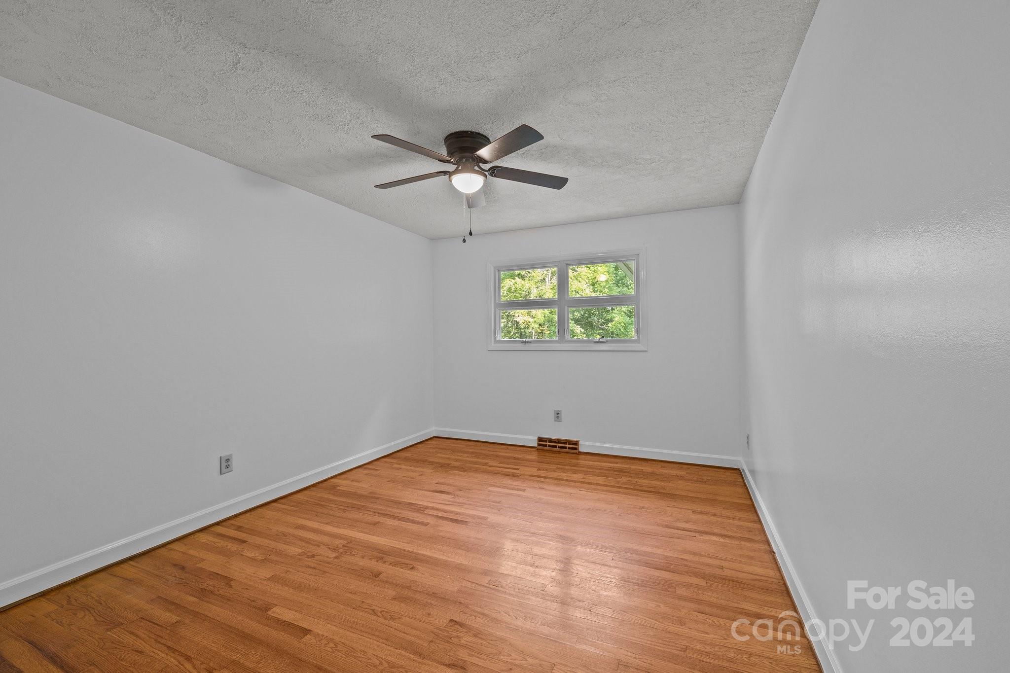 305 Landis Road Marion, NC 28752 - Photo 25 of 32 Gallery Image 25