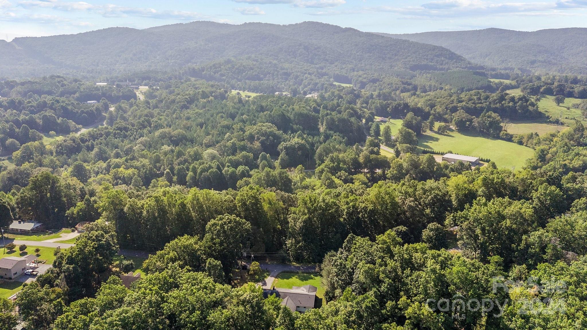 305 Landis Road Marion, NC 28752 - Photo 32 of 32 Gallery Image 32