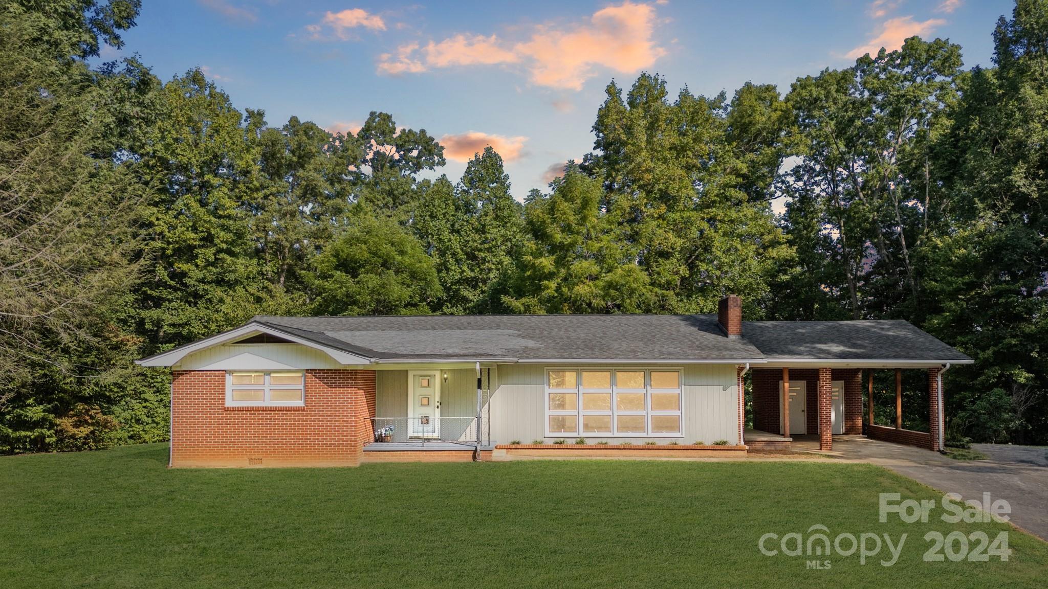 305 Landis Road Marion, NC 28752 - Photo 6 of 32 Gallery Image 6