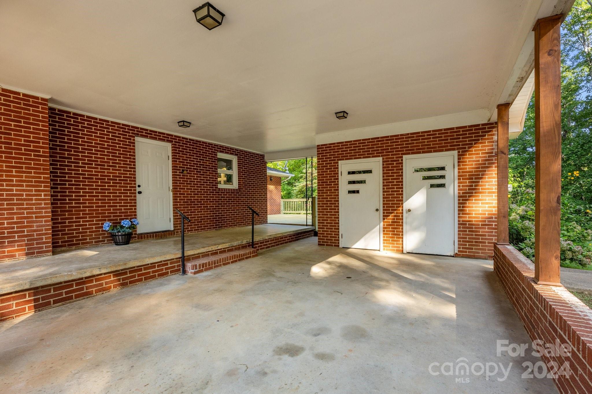 305 Landis Road Marion, NC 28752 - Photo 9 of 32 Gallery Image 9