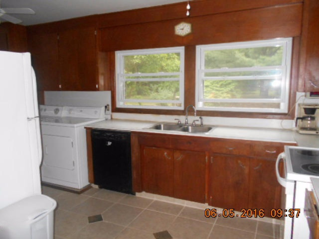 112 South Walhalla Road Branch, MI 49402 - Photo 11 of 22 112 walhalla 016