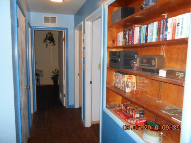 112 South Walhalla Road Branch, MI 49402 - Photo 7 of 22 112 walhalla 012