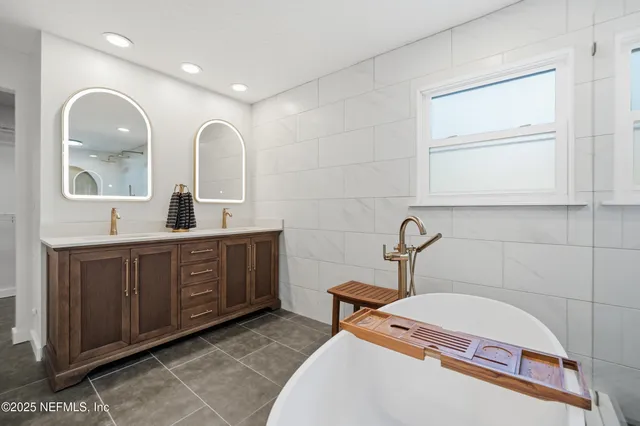 $765,000 | 1642 Leeward Lane, Neptune Beach, FL 32266