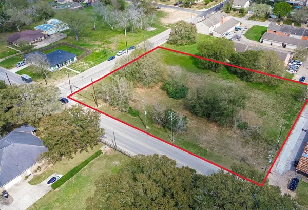 a view of a garden with an outdoor space