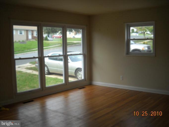 6818 Brompton Road Gwynn Oak, MD 21207 - Photo 2 of 6 Living Room