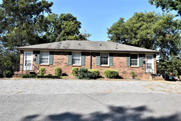 $725 | 214 South 7th Street, Unit D, Clarksville, TN 37040