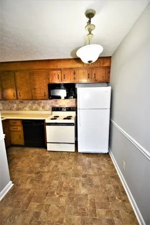 $695 | 214 South 7th Street, Unit D, Clarksville, TN 37040