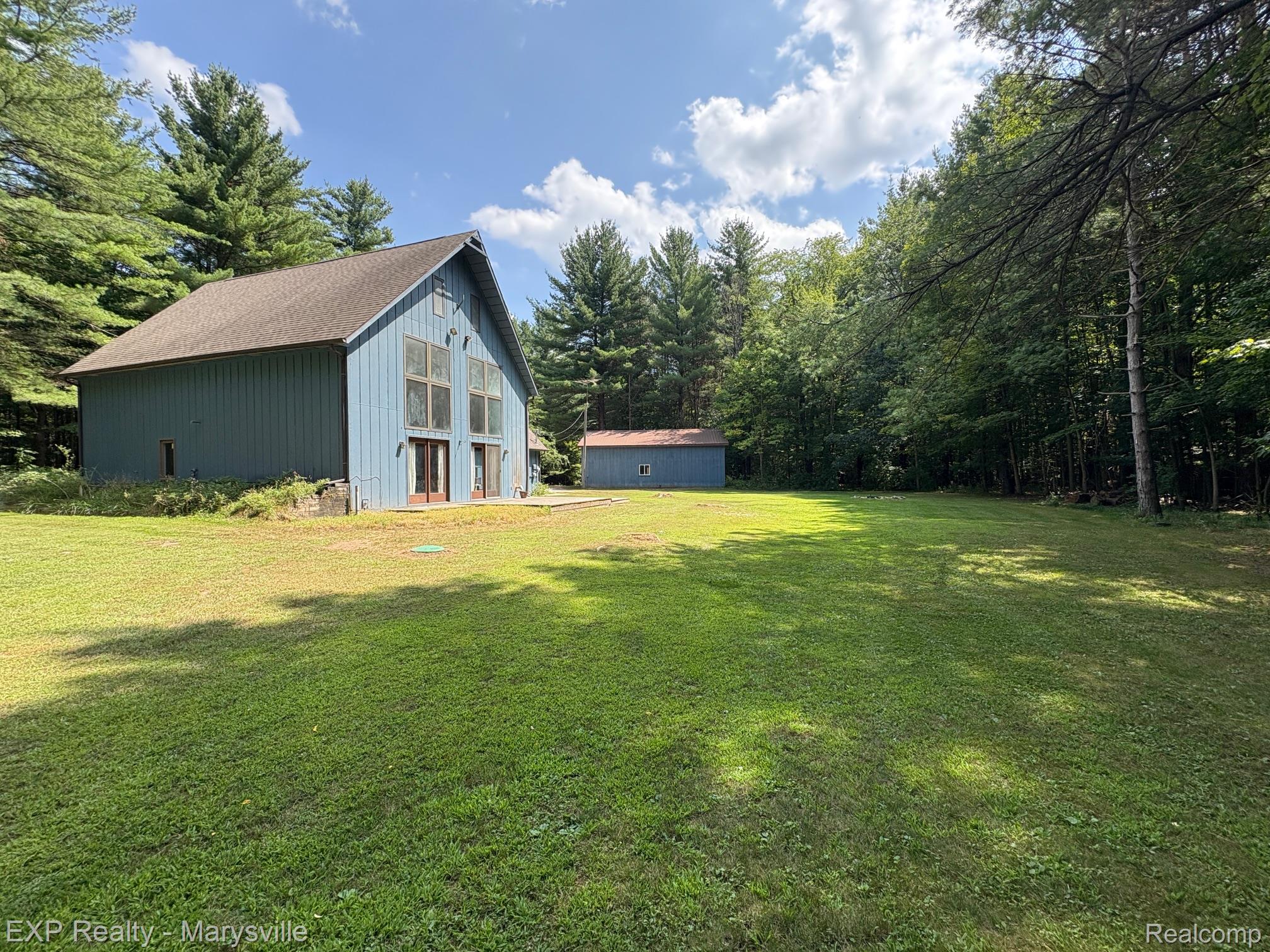 1204 Weeden Road Caro, MI 48723 - Photo 3 of 25 IMG_7294.JPG