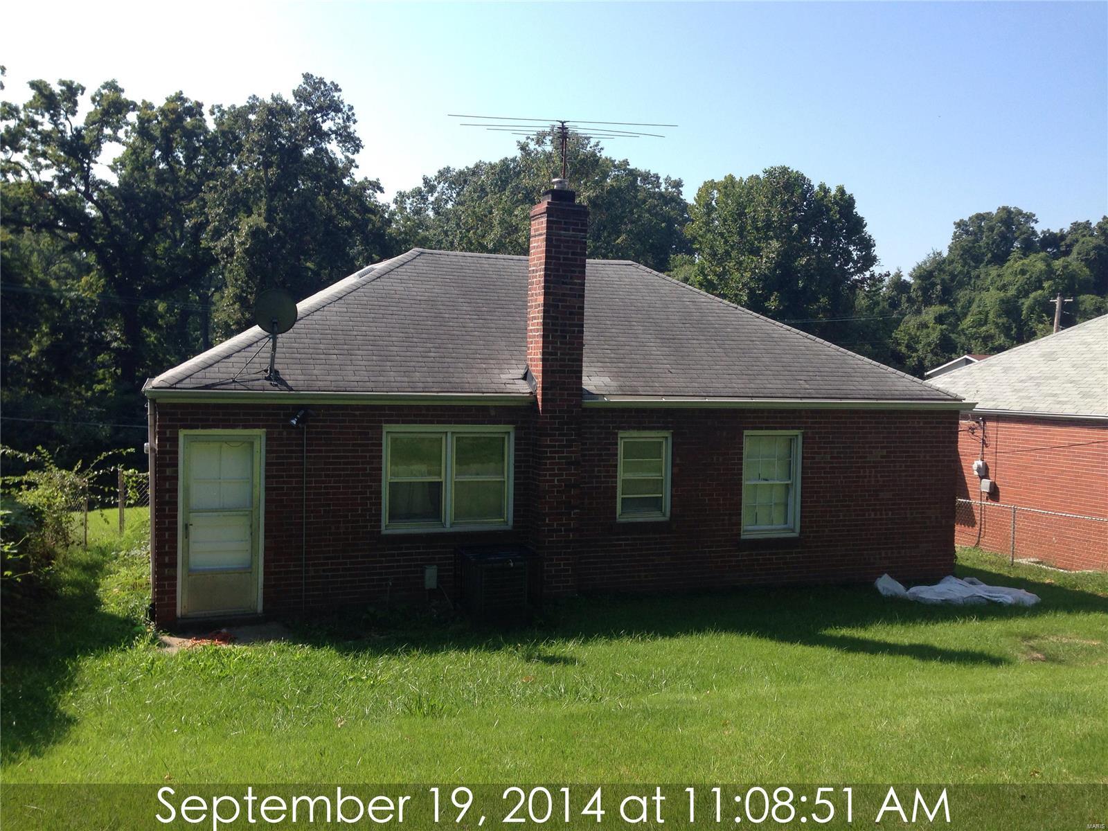 113 Chambers Road St. Louis, MO 63137 - Photo 3 of 13