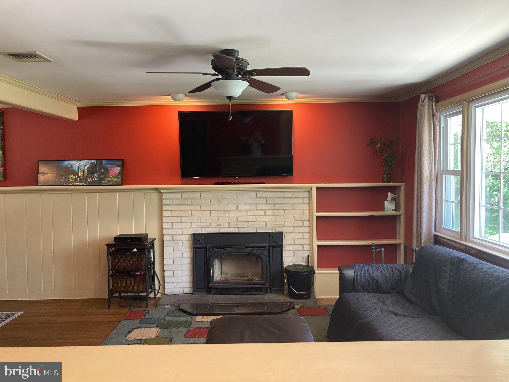 360 Davisville Road Warminster, PA 18974 - Photo 8 of 46 Gallery Image 8