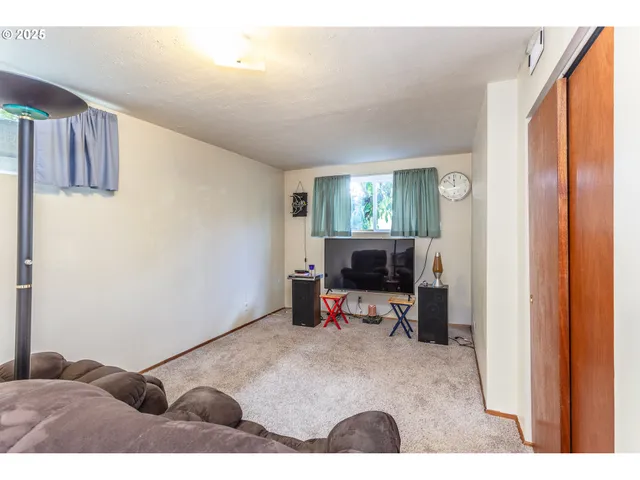 $275,000 | 1387 Northwest Riverview Avenue, Gresham, OR 97030