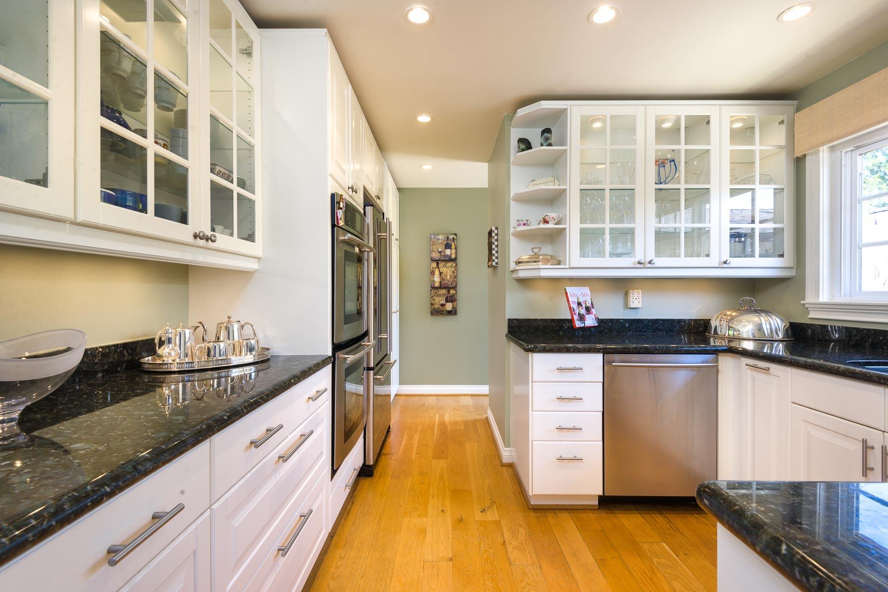 4124 Foothill Road Santa Barbara, CA 93110 - Photo 4 of 11 Kitchen