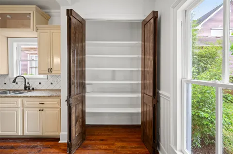 $695,000 | 1819 Decatur Street, Houston, TX 77007