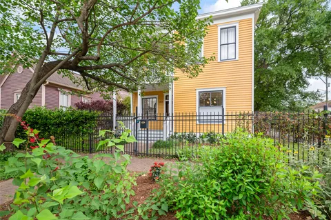$695,000 | 1819 Decatur Street, Houston, TX 77007