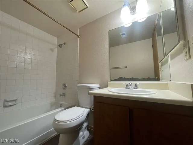 $995 | 2742 Alicialynn Way, Unit D, Las Vegas, NV 89121