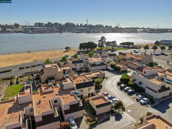 $308,000 | 196 Nantucket Lane, Vallejo, CA 94590