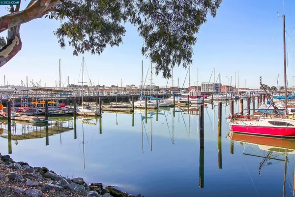 $308,000 | 196 Nantucket Lane, Vallejo, CA 94590