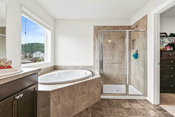 $625,000 | 912 O'Farrell Lane Northwest, Orting, WA 98360
