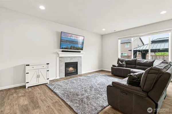 $625,000 | 912 O'Farrell Lane Northwest, Orting, WA 98360