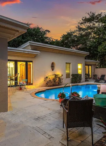 $2,300,000 | 800 Lagoon Lane, Lantana, FL 33462