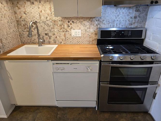 328 South Paseo Pena, Unit D Green Valley, AZ 85614 - Photo 14 of 64