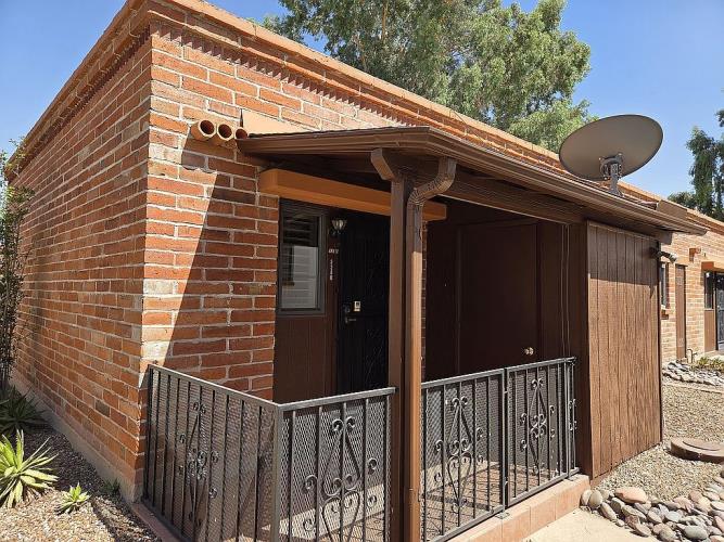 328 South Paseo Pena, Unit D Green Valley, AZ 85614 - Photo 58 of 64