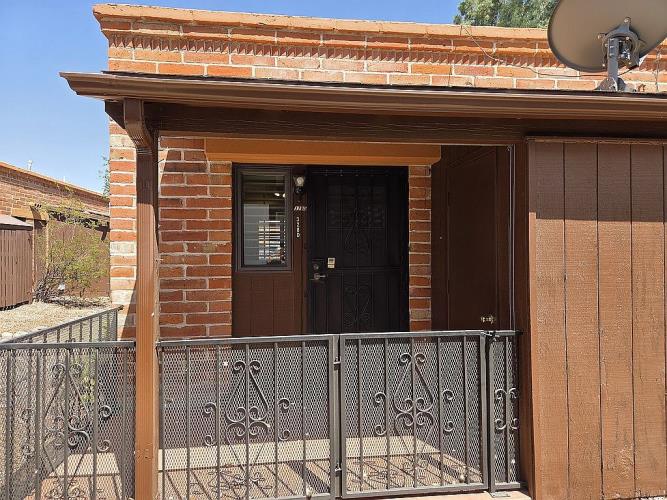 328 South Paseo Pena, Unit D Green Valley, AZ 85614 - Photo 59 of 64