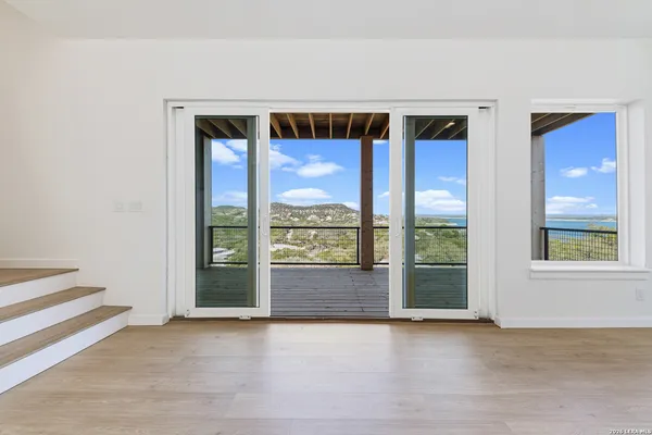 $1,250,000 | 1123 Ledge Path, Canyon Lake, TX 78133