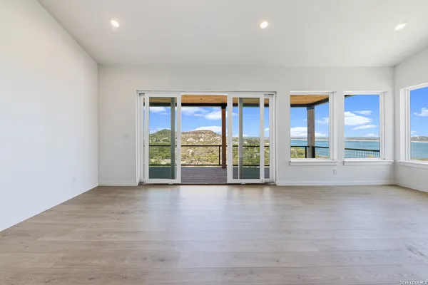 $1,250,000 | 1123 Ledge Path, Canyon Lake, TX 78133