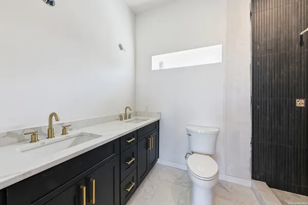 $1,250,000 | 1123 Ledge Path, Canyon Lake, TX 78133
