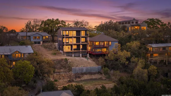 $1,250,000 | 1123 Ledge Path, Canyon Lake, TX 78133