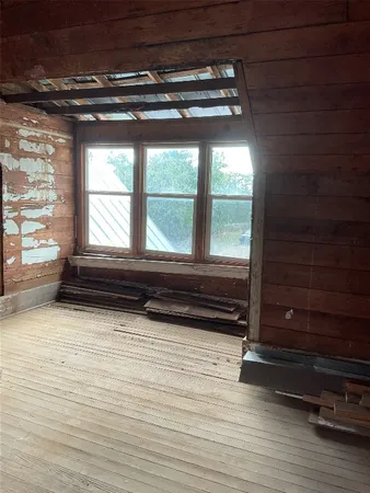 a view of a storage & utility room