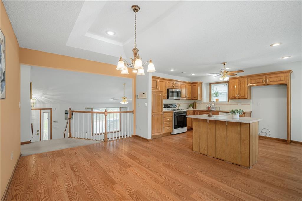 5109 Rosehill Road Shawnee, KS 66216 - Photo 14 of 55 Gallery Image 14