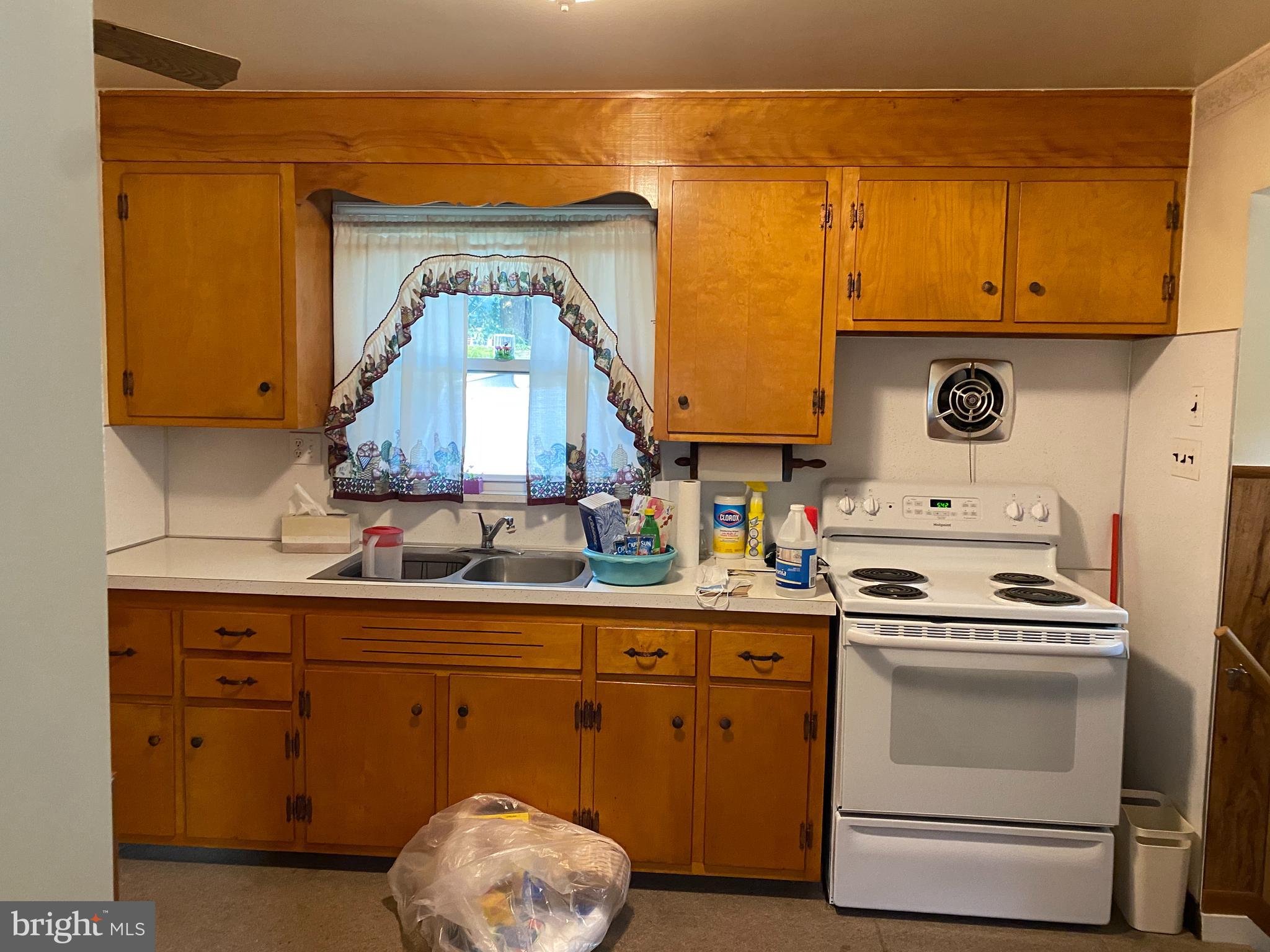 117 Spring Street Bridgeton, NJ 08302 - Photo 17 of 26 kitchen
