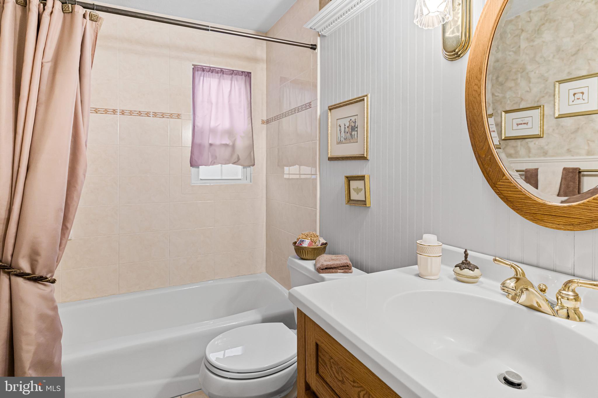 1324 Partridge Road Abington, PA 19001 - Photo 12 of 19 Ceramic Hall Bath