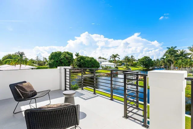 $6,495,000 | 830 Lake Shore Drive, Delray Beach, FL 33444