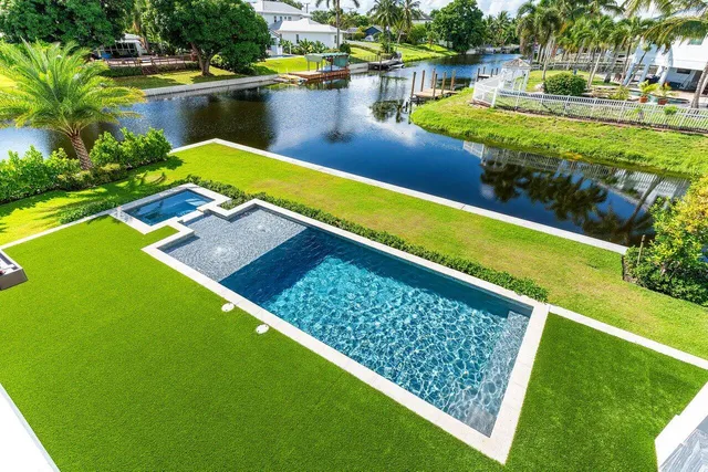 $6,495,000 | 830 Lake Shore Drive, Delray Beach, FL 33444