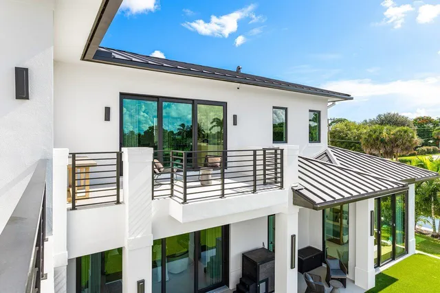 $6,495,000 | 830 Lake Shore Drive, Delray Beach, FL 33444