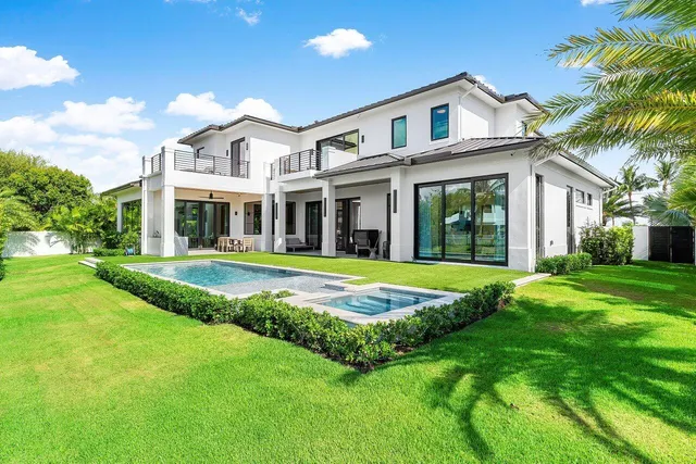 $6,495,000 | 830 Lake Shore Drive, Delray Beach, FL 33444
