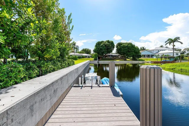 $6,495,000 | 830 Lake Shore Drive, Delray Beach, FL 33444