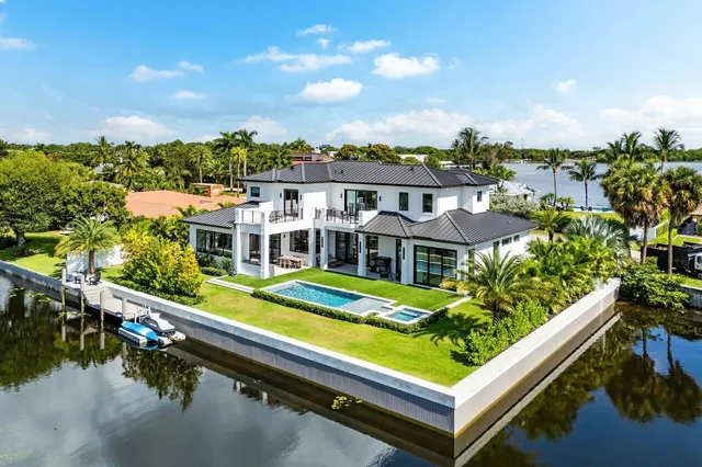 $6,495,000 | 830 Lake Shore Drive, Delray Beach, FL 33444