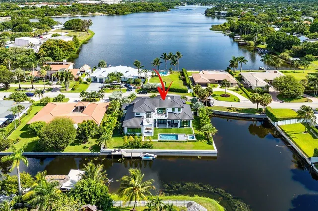 $6,495,000 | 830 Lake Shore Drive, Delray Beach, FL 33444