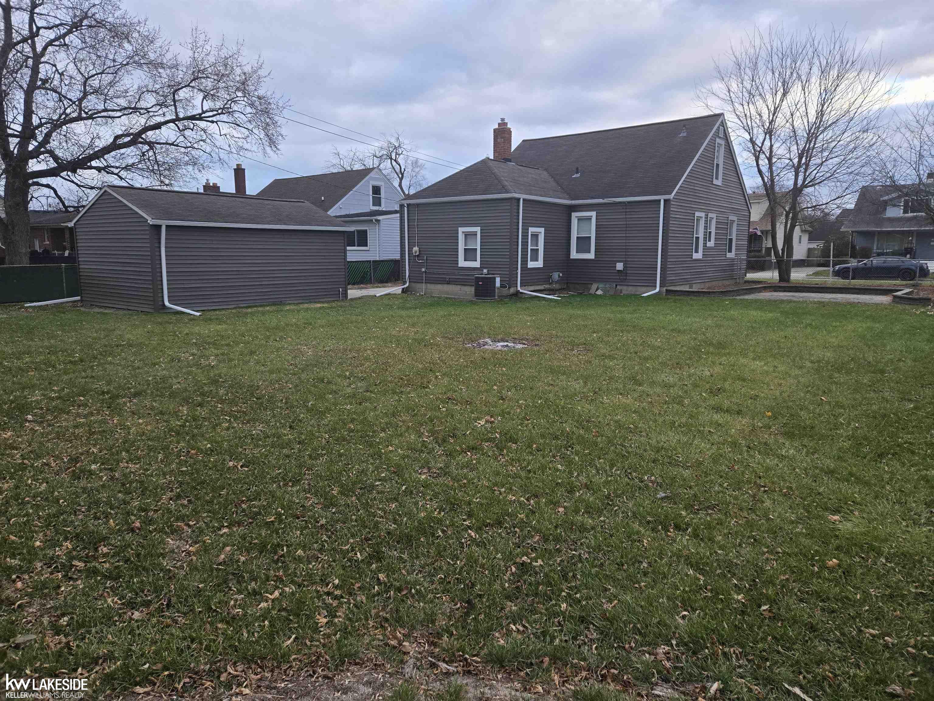 7337 Dale Center Line, MI 48015 - Photo 32 of 37 50195231-37f21d19-dd5a-4127-82ac-886342c7fb3c.JPG
