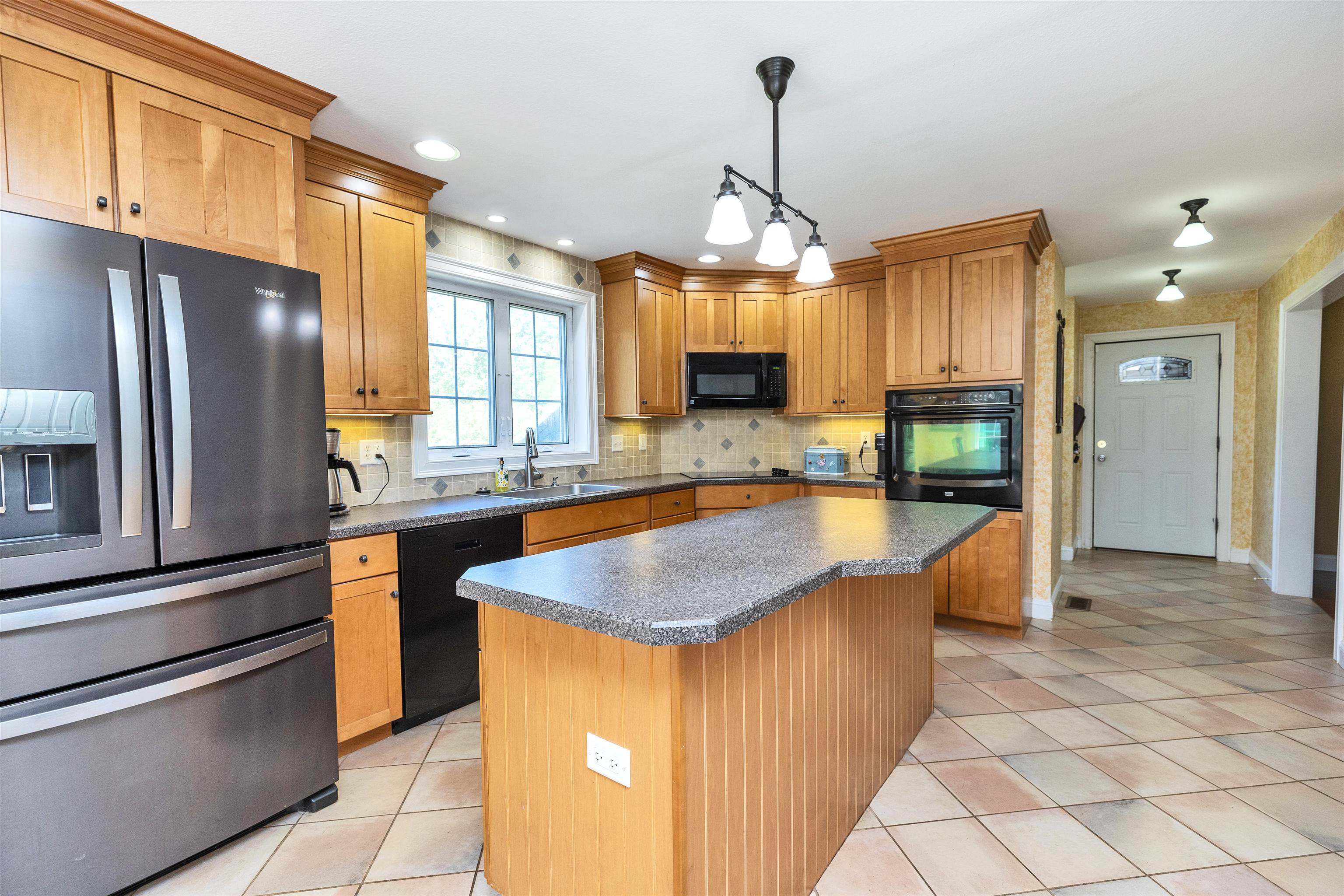 230 Hoit Road Concord, NH 03301 - Photo 6 of 58 Gallery Image 6