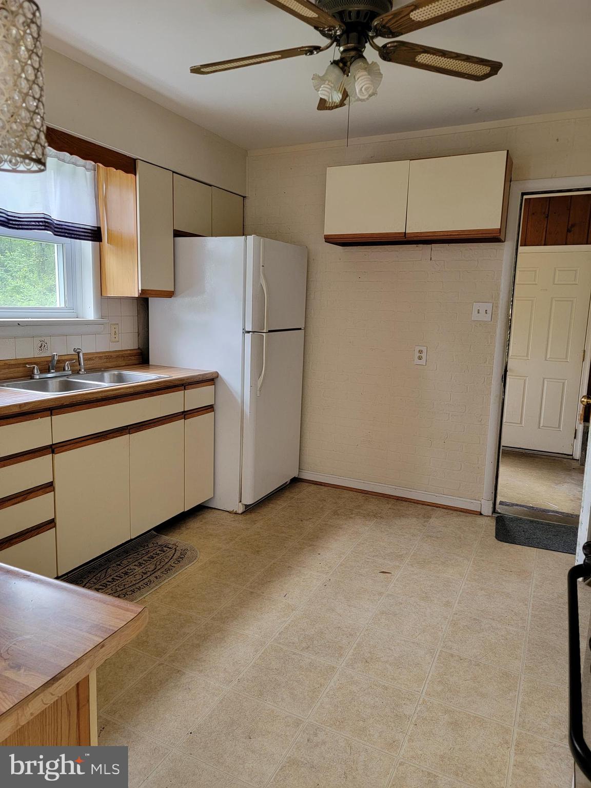 16214 Livingston Road Accokeek, MD 20607 - Photo 3 of 7