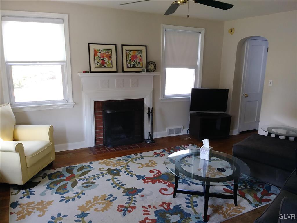 3111 Edinburgh Road Allentown, PA 18104 - Photo 2 of 14 Gallery Image 2