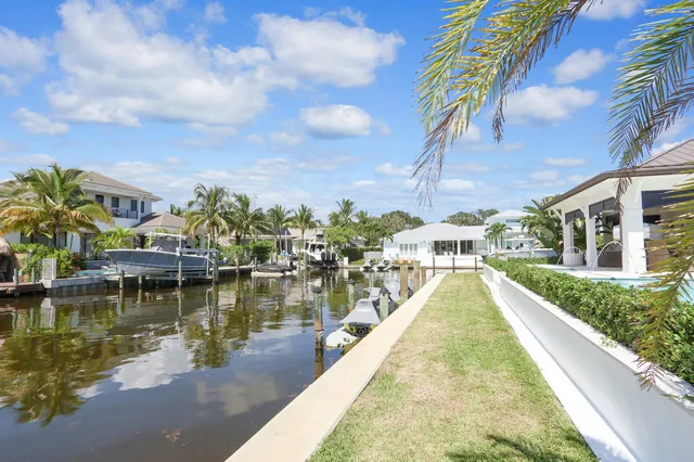 $4,900,000 | 934 North Loxahatchee Drive, Jupiter, FL 33458